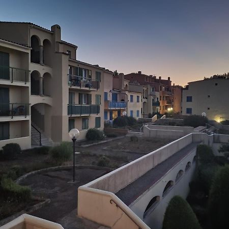 Superbe T2 En Centre Ville Au Calme A Deux Pas Du Marche Cavalaire-sur-Mer Bagian luar foto